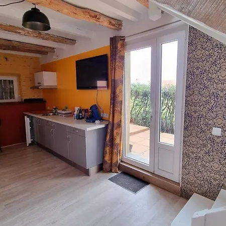 Du Apartment *