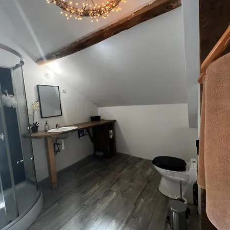 Du Apartment *